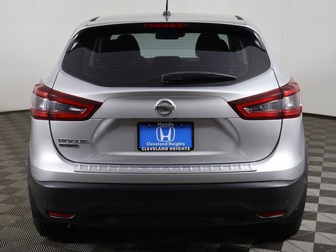 Used 2020 Nissan Rogue Sport S image 9