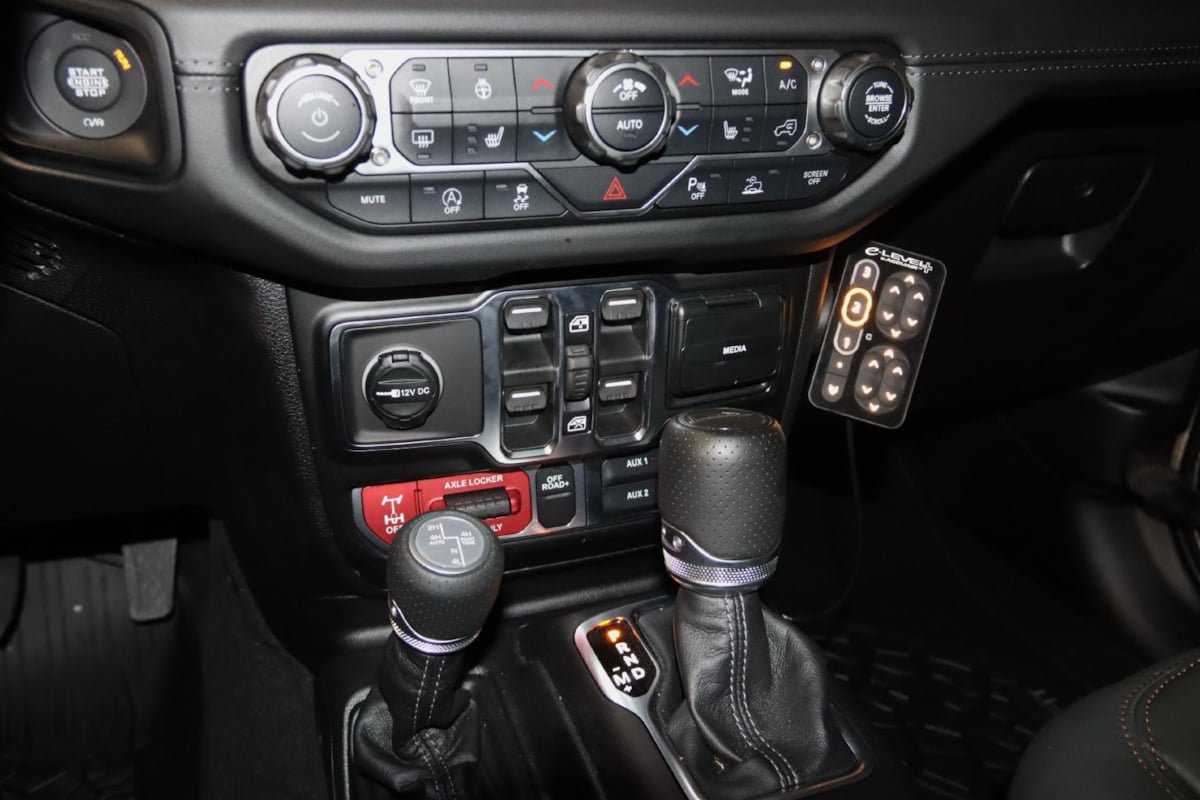 Used 2026 Jeep Gladiator Mojave AWD/4WD image 46