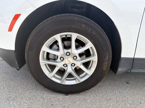 Used 2024 Chevrolet Equinox LT FWD image 19