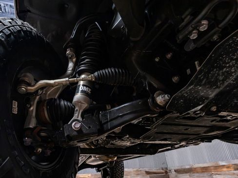 Used 2025 Toyota Tacoma TRD Off-Road image 14