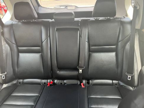 Used 2023 Nissan Rogue SL w/ SL Premium Package image 38