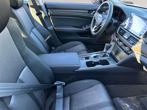 Used 2020 Honda Accord EX image 9