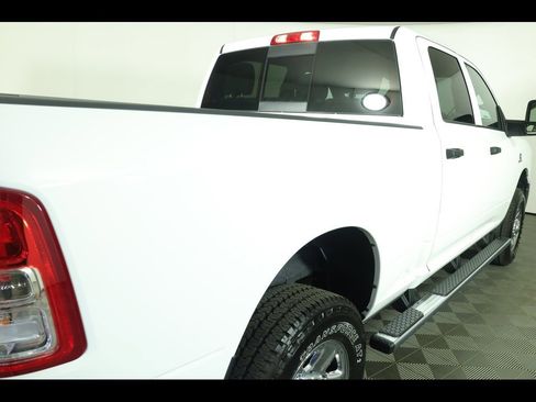 Used 2024 RAM 2500 Tradesman w/ Chrome Appearance Group image 18