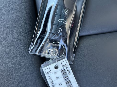 Certified 2025 Audi Q3 2.0T Premium Plus w/ Premium Plus Package image 38