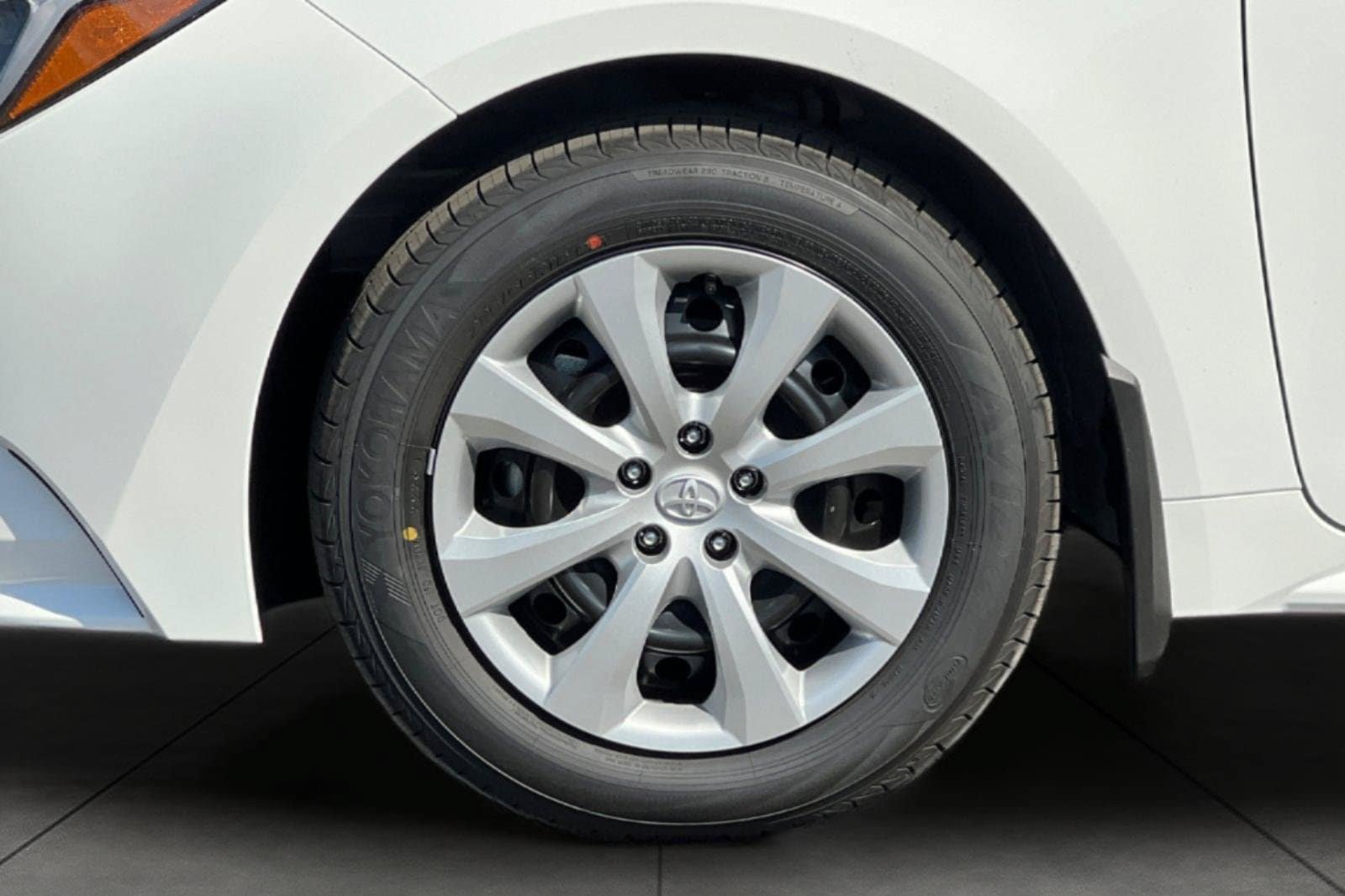 New 2027 Toyota Corolla LE FWD image 30