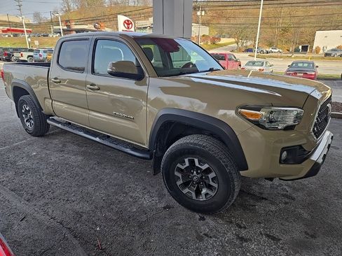 Used 2019 Toyota Tacoma TRD Off-Road image 1