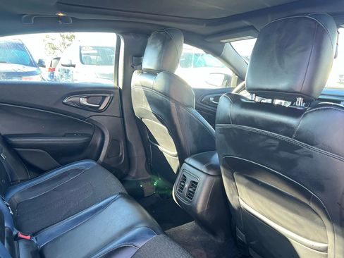 Used 2016 Chrysler 200 S w/ Comfort Group AWD/4WD image 15