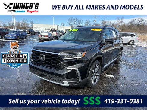 Used 2025 Honda Pilot Touring image 1