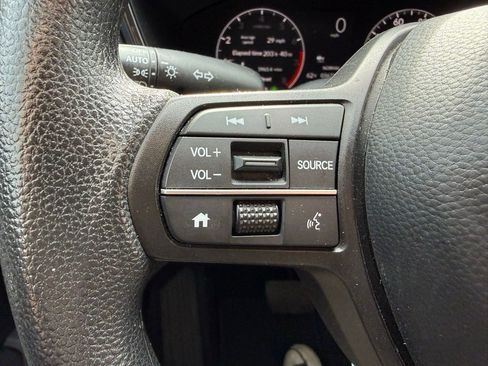 Used 2024 Honda CR-V LX image 13