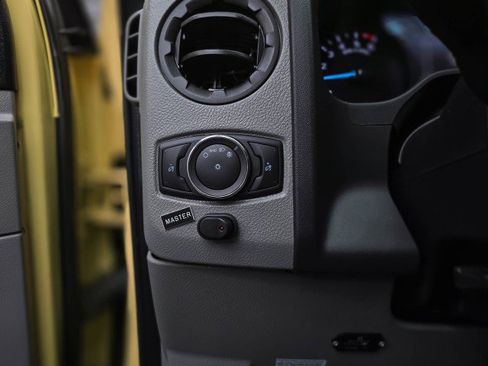 Used 2022 Ford E-450 and Econoline 450 Super Duty RWD image 33