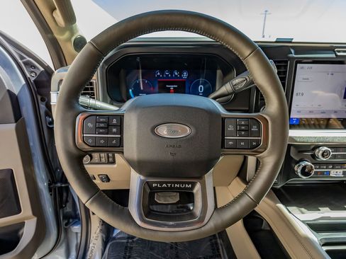 Used 2026 Ford F250 Platinum w/ Platinum Plus Package image 18