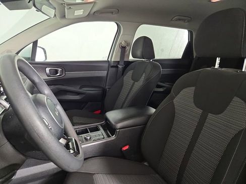 Used 2023 Kia Sorento LX AWD/4WD image 13
