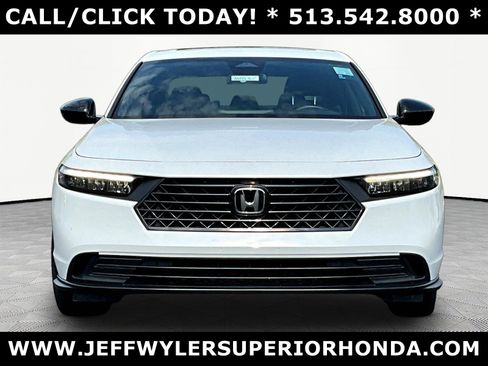 Used 2024 Honda Accord Sport image 2