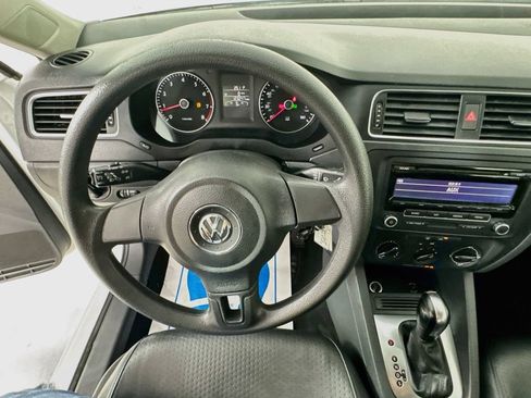Used 2014 Volkswagen Jetta SE FWD image 12