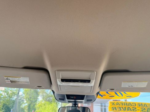 Used 2024 Nissan Rogue S FWD image 14
