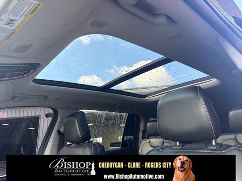 Used 2023 Jeep Grand Cherokee L Limited AWD/4WD image 6