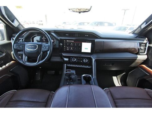 Used 2024 GMC Sierra 1500 Denali Ultimate AWD/4WD image 9