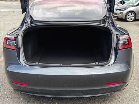 Used 2018 Tesla Model 3 Long Range RWD image 46