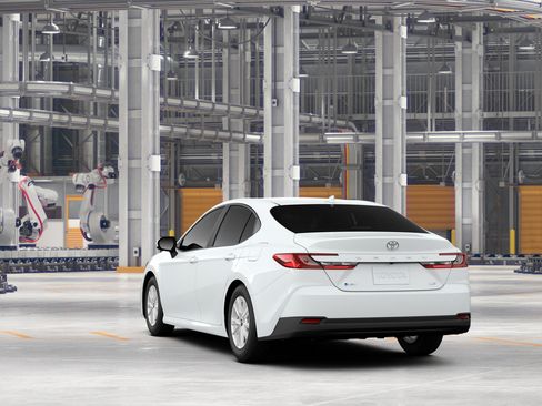New 2026 Toyota Camry LE FWD image 7
