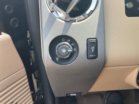 Used 2012 Ford F250 Lariat w/ Chrome Pkg AWD/4WD image 21