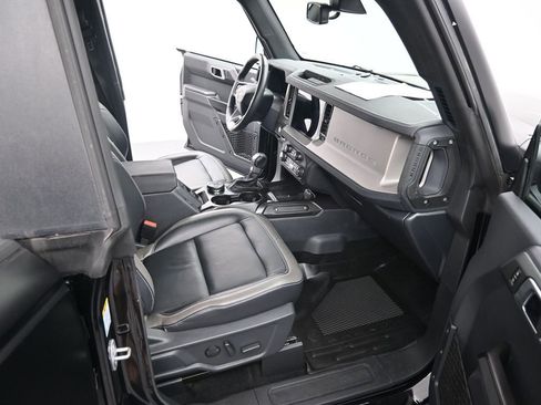 Used 2025 Ford Bronco Outer Banks w/ Matte Film Protection Package AWD/4WD image 36