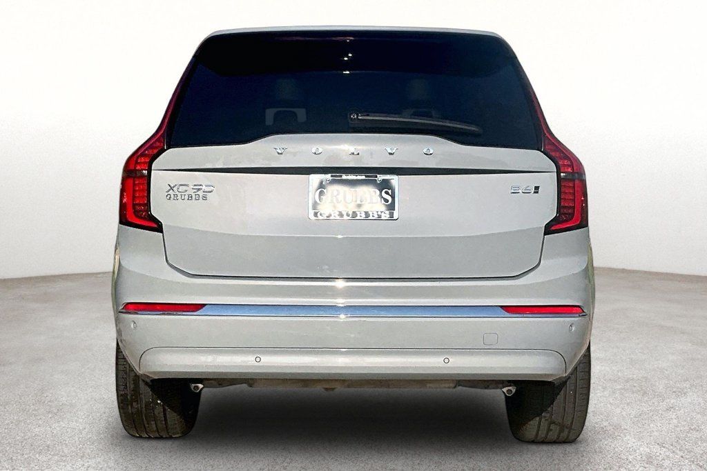 Certified 2026 Volvo XC90 B6 Plus AWD/4WD image 5