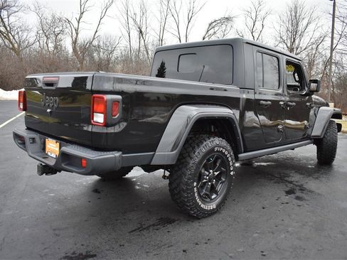 Certified 2022 Jeep Gladiator Willys image 6