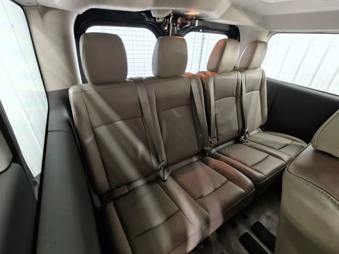 Used 2019 Nissan NV 3500 SL RWD image 21