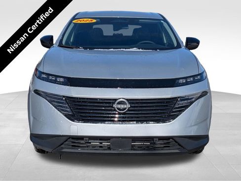 Certified 2025 Nissan Murano SV image 3