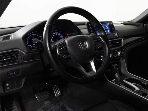 Used 2022 Honda Accord Sport image 4