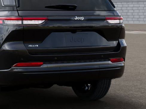 New 2026 Jeep Grand Cherokee Limited Reserve image 13