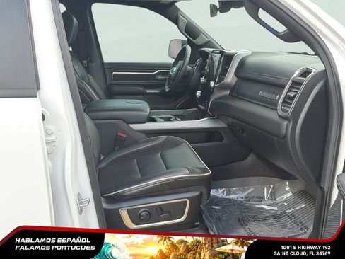 Used 2025 RAM 1500 Laramie AWD/4WD image 34