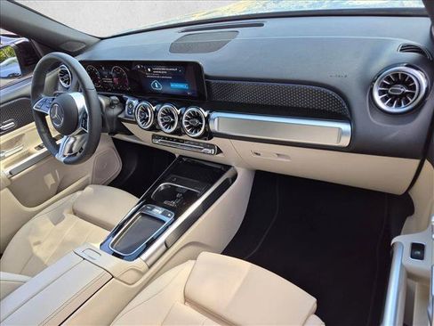 Used 2026 Mercedes-Benz GLB 250 image 20