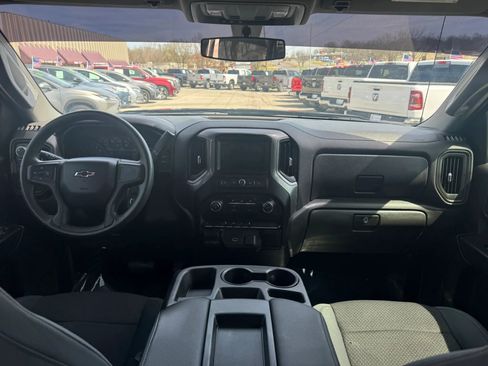 Used 2019 Chevrolet Silverado 1500 Custom Trail Boss w/ Custom Convenience Package image 12