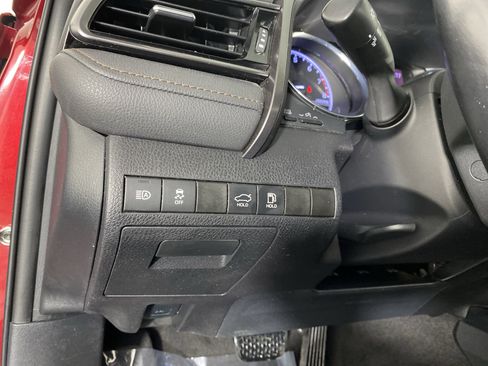 Used 2019 Toyota Camry XLE image 24