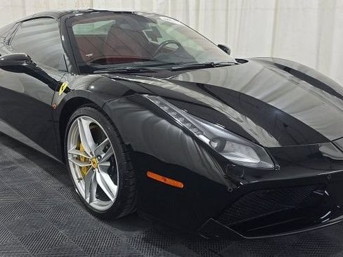 Used 2018 Ferrari 488 Spider RWD image 3