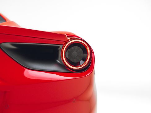 Used 2017 Ferrari 488 GTB RWD image 30