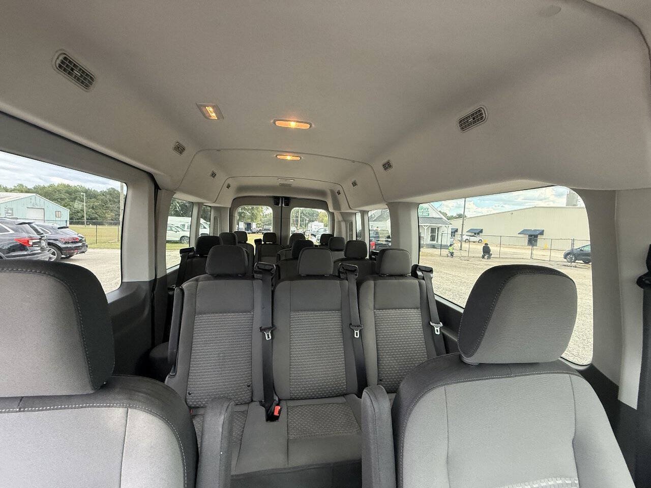 Used 2020 Ford Transit 350 XLT RWD image 2