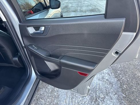 Used 2022 Ford Escape SEL image 39