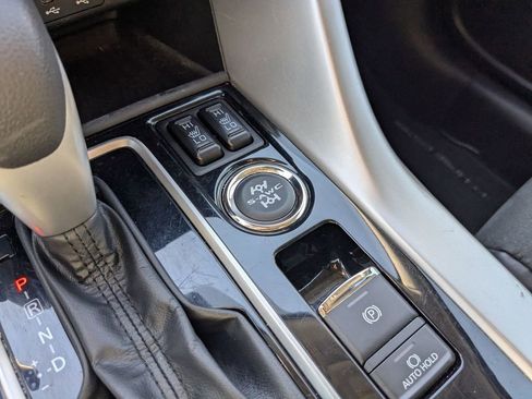 Used 2025 Mitsubishi Eclipse Cross SE image 23