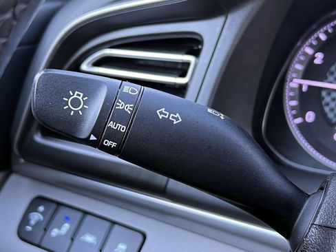 Used 2020 Hyundai Elantra Limited w/ Ultimate Package 03 image 27