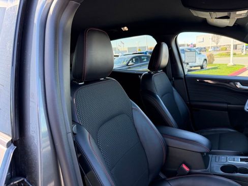 Used 2025 Ford Escape ST-Line image 21