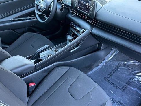 Certified 2025 Hyundai Elantra Sport image 16