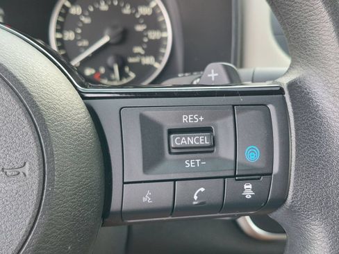 Used 2023 Nissan Rogue SV AWD/4WD image 15