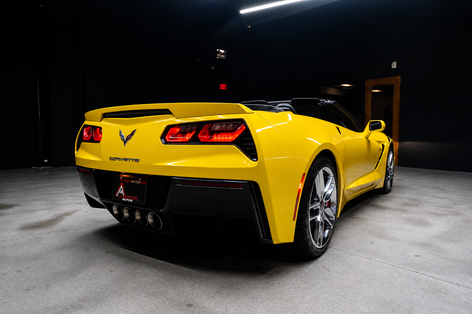 Used 2015 Chevrolet Corvette Stingray Convertible w/ 3LT Preferred Equipment Group RWD image 9