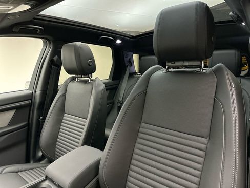 New 2026 Land Rover Discovery Sport Landmark image 18
