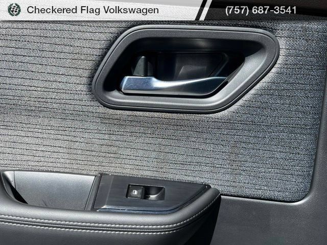 Used 2023 Nissan Rogue SV AWD/4WD image 24