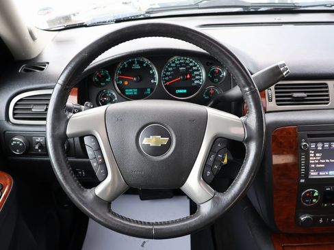 Used 2012 Chevrolet Avalanche LTZ image 15