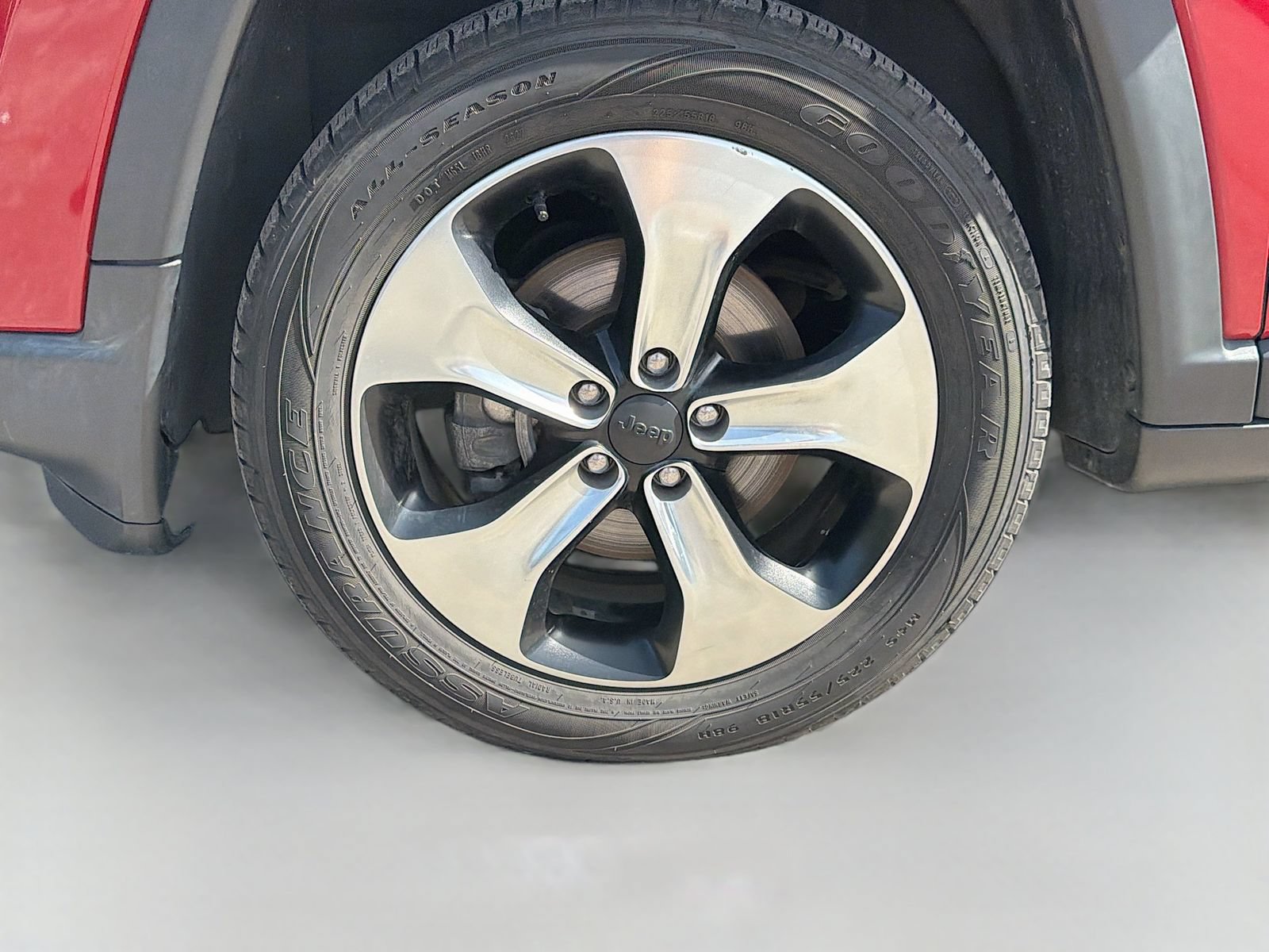 Used 2018 Jeep Compass Latitude w/ Popular Equipment Group FWD image 39