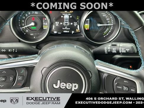Used 2022 Jeep Wrangler Unlimited Rubicon 4xe AWD/4WD image 12